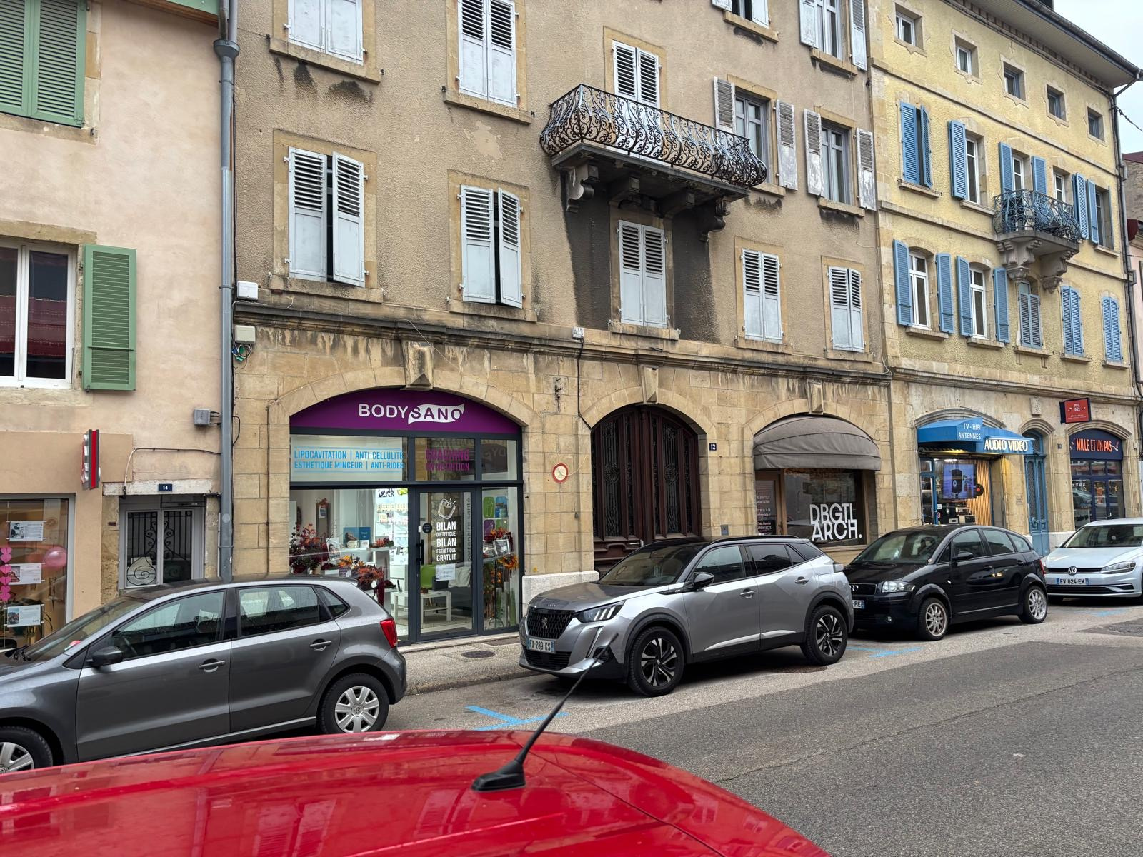 Local commercial à vendre à Pontarlier, 75,73 m², 3 pièces – photo 1 sur 3